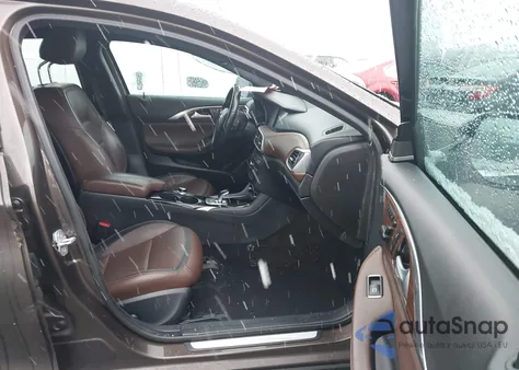 2017 Infiniti Qx30 Premium z USA, uszkodzony, nr VIN SJKCH5CR1HA035842